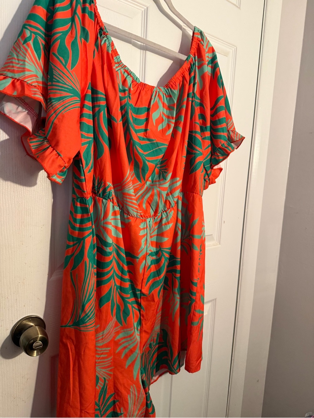 SHEIN Orange Romper with Green Tropical Leaf Print - Picture 4 of 4
